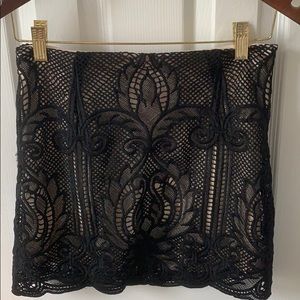 Nude skirt with black lace